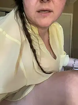 HTXBELLE online show from 03-20-25, 10:51