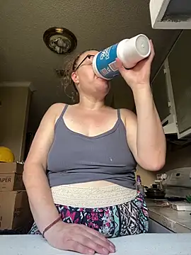 HTXBELLE online show from 12-13-25, 08:25