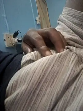 Snapshot of _RapElani-2290 chatting on 02-19-25, 03:49 RapElani-2290 online show from 02-19-25, 03:49