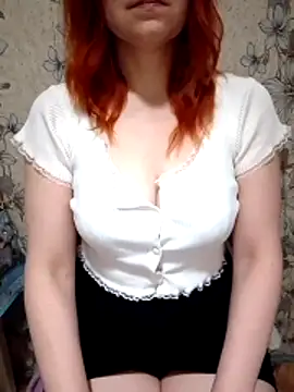 Snapshot of AliniX chatting on 03-29-26, 10:10 AliniX online show from 03-29-26, 10:10