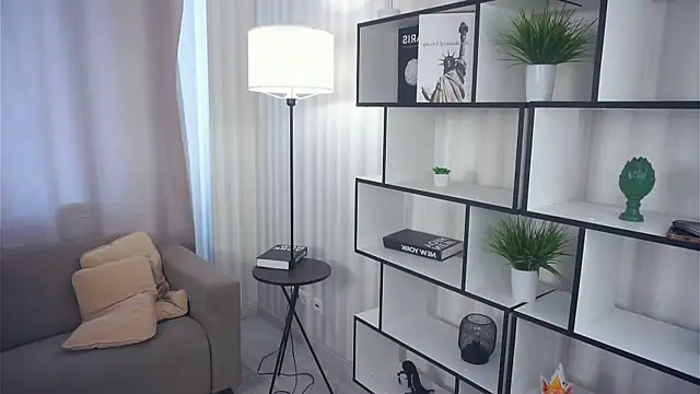 QuennaCoote online show from 09-15-25, 05:51