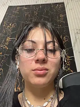 Snapshot of Guxplo_ chatting on 09-27-25, 12:43 Guxplo online show from 09-27-25, 12:43