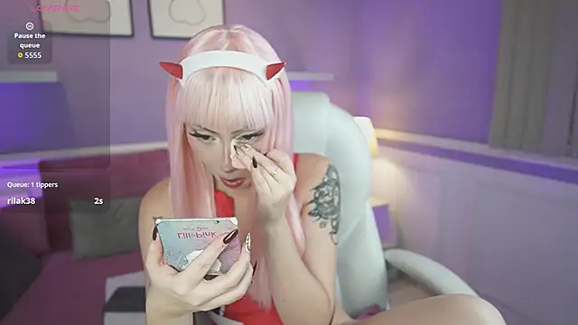 SaharaKramer online show from 11-20-25, 07:13