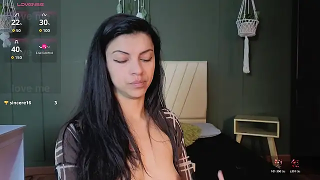 Snapshot of aitana_garcia_ chatting on 07-18-26, 11:14 aitana garcia online show from 07-18-26, 11:14