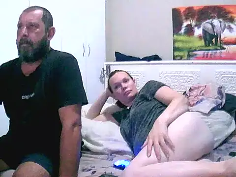 redsparrowXxXx online show from 02-17-26, 07:09