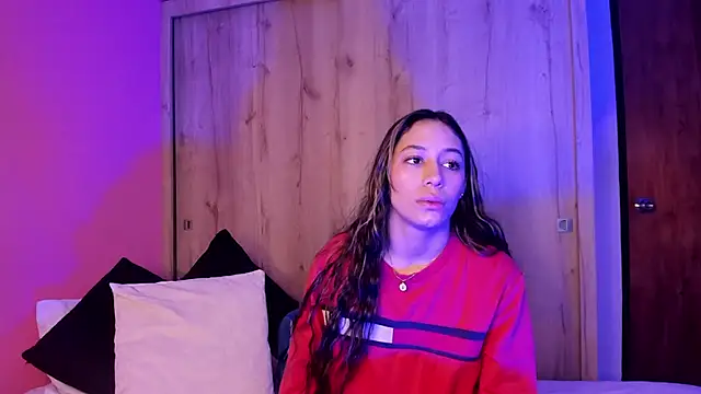 Snapshot of TANIA_06 chatting on 04-19-26, 01:10 TANIA 06 online show from 04-19-26, 01:10