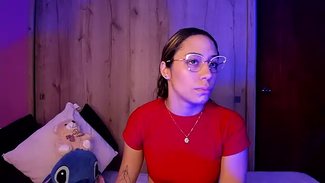 Snapshot of TANIA_06 chatting on 04-20-26, 01:03 TANIA 06 online show from 04-20-26, 01:03