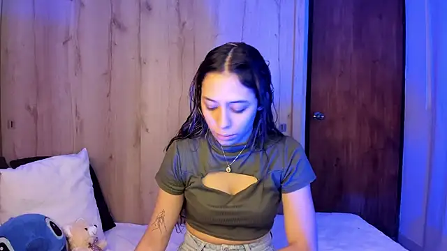 Snapshot of TANIA_06 chatting on 04-22-26, 01:12 TANIA 06 online show from 04-22-26, 01:12
