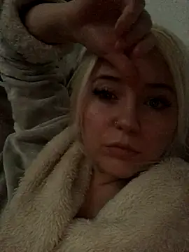 Blondie Sofia Essexbabe online show from 11-26-25, 09:21