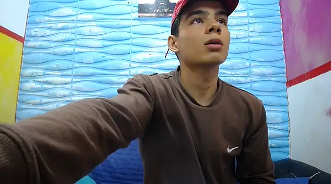 Snapshot of seigfried0 chatting on 03-05-25, 07:06 seigfried0 online show from 03-05-25, 07:06