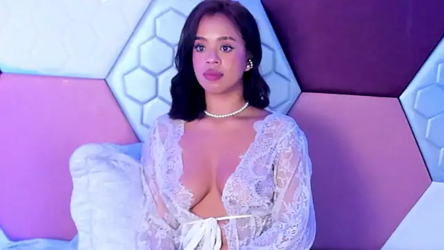 LiaHilton2 online show from 02-23-25, 10:42