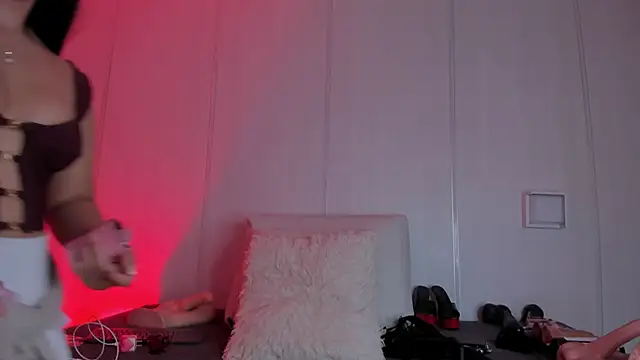 sasha riverss online show from 02-17-26, 07:09