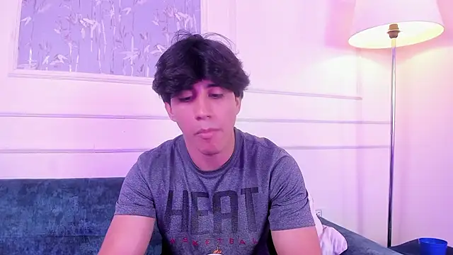 Allex Cano online show from 04-13-26, 08:25