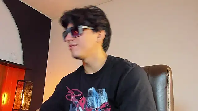 Allex Cano online show from 04-15-26, 05:53