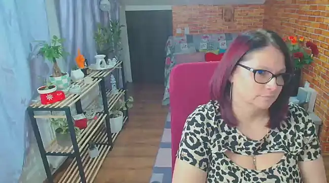 Snapshot of like2knowyou chatting on 02-18-25, 08:47 like2knowyou online show from 02-18-25, 08:47