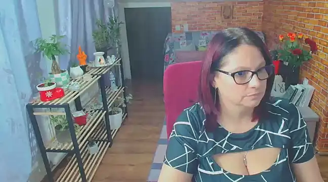 Snapshot of like2knowyou chatting on 02-20-25, 08:03 like2knowyou online show from 02-20-25, 08:03