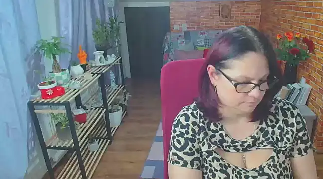 Snapshot of like2knowyou chatting on 02-25-25, 09:02 like2knowyou online show from 02-25-25, 09:02