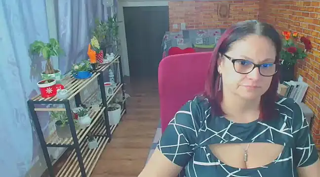 Snapshot of like2knowyou chatting on 03-02-25, 09:01 like2knowyou online show from 03-02-25, 09:01