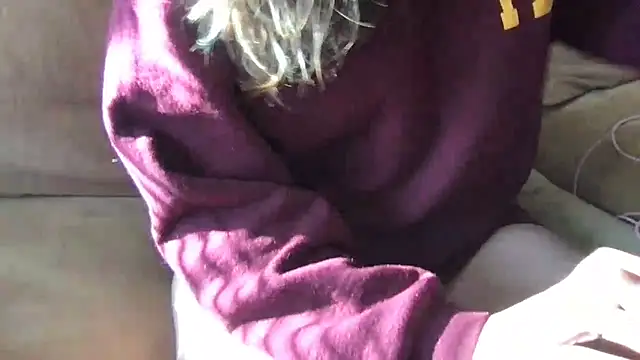 ashleighpink online show from 04-04-26, 01:19