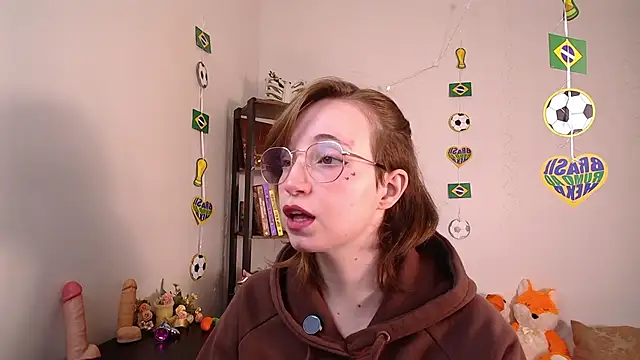 Snapshot of Elise_Nyx chatting on 06-23-26, 12:58 Elise Nyx online show from 06-23-26, 12:58