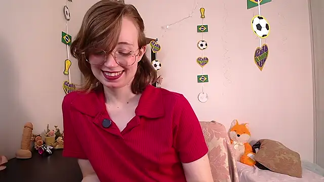 Snapshot of Elise_Nyx chatting on 06-25-26, 01:48 Elise Nyx online show from 06-25-26, 01:48