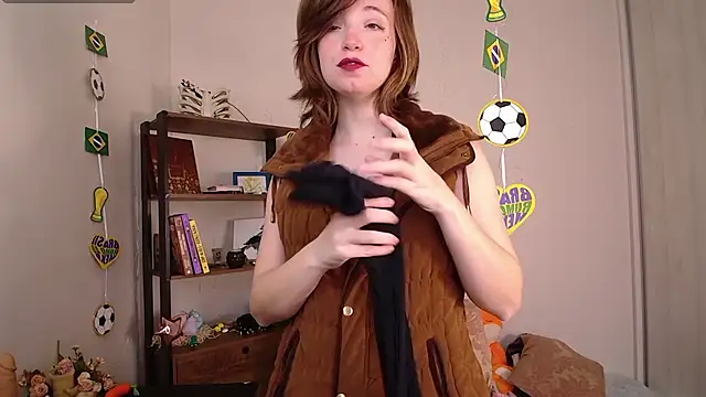Snapshot of Elise_Nyx chatting on 06-26-26, 01:04 Elise Nyx online show from 06-26-26, 01:04