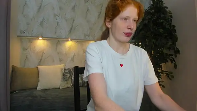 Sandra Wi1son online show from 11-18-25, 01:33