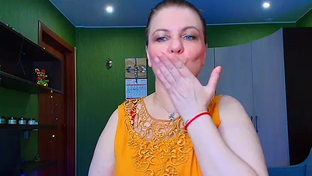 Snapshot of VeronikawGold chatting on 06-12-26, 03:05 VeronikawGold online show from 06-12-26, 03:05