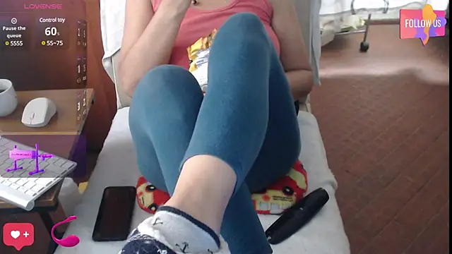 Snapshot of Sexyqueen_mature_ chatting on 02-27-25, 08:42 Sexyqueen mature  online show from 02-27-25, 08:42