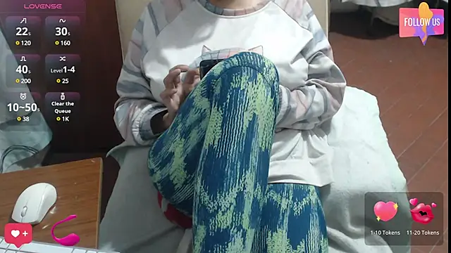 Snapshot of Sexyqueen_mature_ chatting on 03-17-25, 11:00 Sexyqueen mature  online show from 03-17-25, 11:00