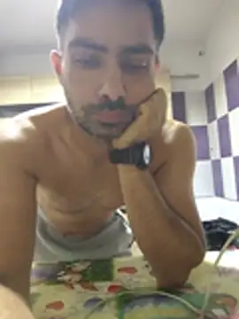 Snapshot of andreiiiii2025 chatting on 07-09-26, 10:19 andreiiiii2025 online show from 07-09-26, 10:19