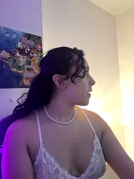 Snapshot of ammy_e chatting on 09-10-25, 01:49 ammy e online show from 09-10-25, 01:49