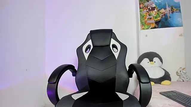 Snapshot of ammy_e chatting on 11-29-25, 02:47 ammy e online show from 11-29-25, 02:47