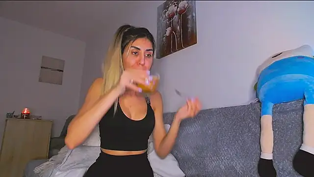 SweetJessy26 online show from 03-20-25, 07:25