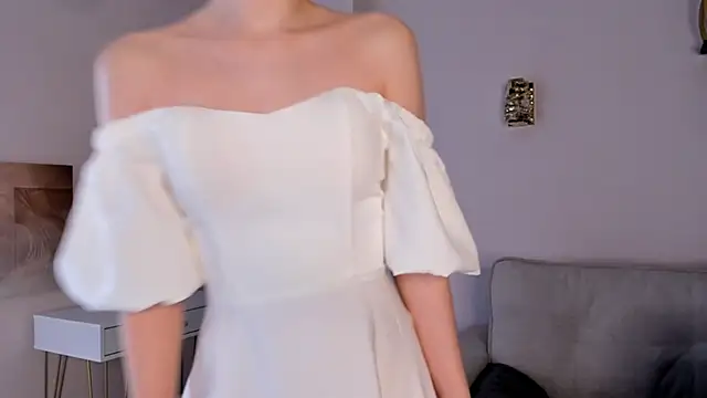 SunnivaCovil online show from 02-26-25, 02:03