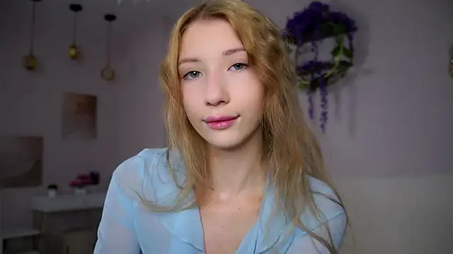 SunnivaCovil online show from 10-26-25, 02:34