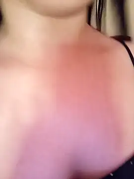 Snapshot of Barby19 chatting on 09-23-25, 02:03 Barby19 online show from 09-23-25, 02:03