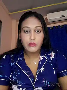 Snapshot of hotlovr chatting on 03-06-25, 03:24 hotlovr online show from 03-06-25, 03:24