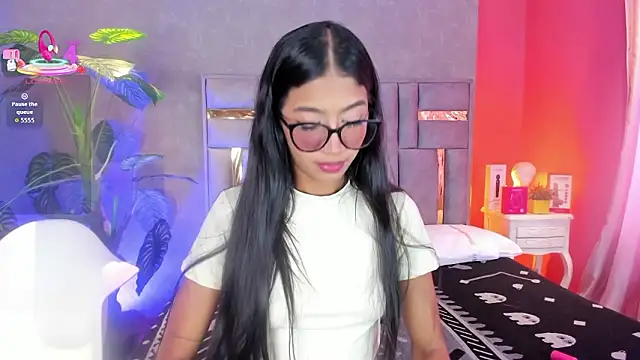 Tyla Ks online show from 03-11-26, 07:42