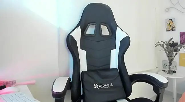 agaataa  online show from 03-21-25, 01:13