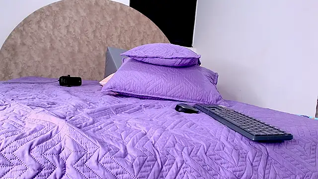 abigail fx online show from 11-15-25, 03:04