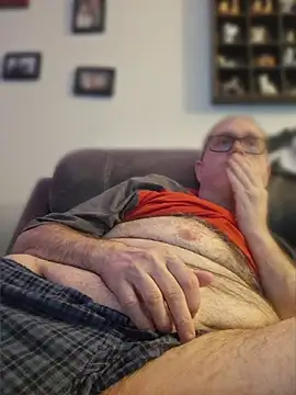 Snapshot of Smallone327 chatting on 03-23-26, 05:22 Smallone327 online show from 03-23-26, 05:22