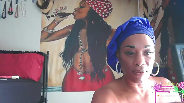 Snapshot of Queenanitadix chatting on 04-14-26, 05:41 Queenanitadix online show from 04-14-26, 05:41