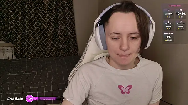 Luna Loveee online show from 02-12-26, 03:56