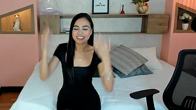 Lucia Brown  online show from 02-28-25, 12:31