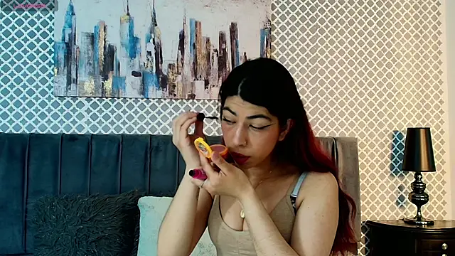 Snapshot of Cassie_bloom chatting on 09-30-25, 03:22 Cassie bloom online show from 09-30-25, 03:22