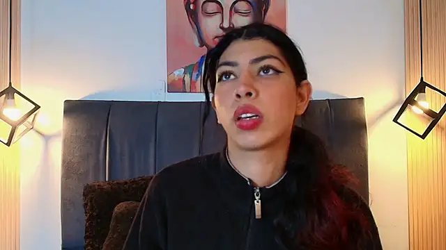 Snapshot of Cassie_bloom chatting on 11-20-25, 07:35 Cassie bloom online show from 11-20-25, 07:35