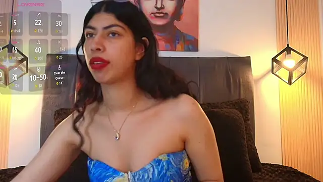 Snapshot of Cassie_bloom chatting on 11-29-25, 08:12 Cassie bloom online show from 11-29-25, 08:12