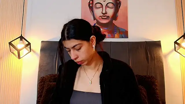 Snapshot of Cassie_bloom chatting on 12-01-25, 08:03 Cassie bloom online show from 12-01-25, 08:03