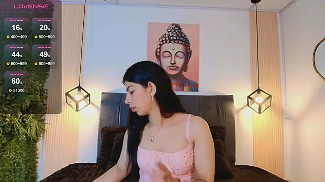 Snapshot of Cassie_bloom chatting on 12-05-25, 08:27 Cassie bloom online show from 12-05-25, 08:27